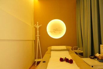 上海浦东新区日式指压的寂静美学：在按压中听见雪落的声音